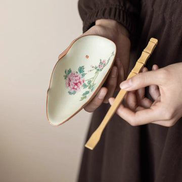 Ceramic Peony tea scoop