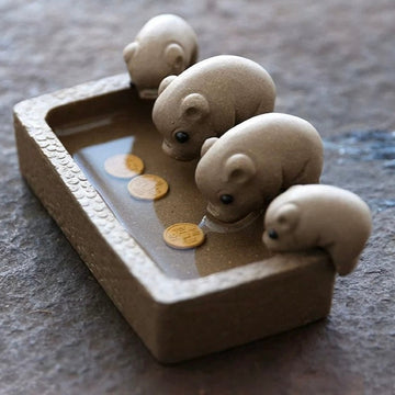 Four Little Pigs tea pet