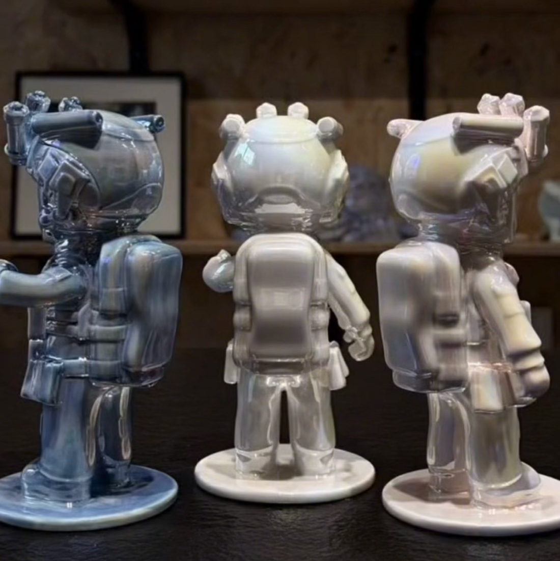 Weilong Ceramic Figurines