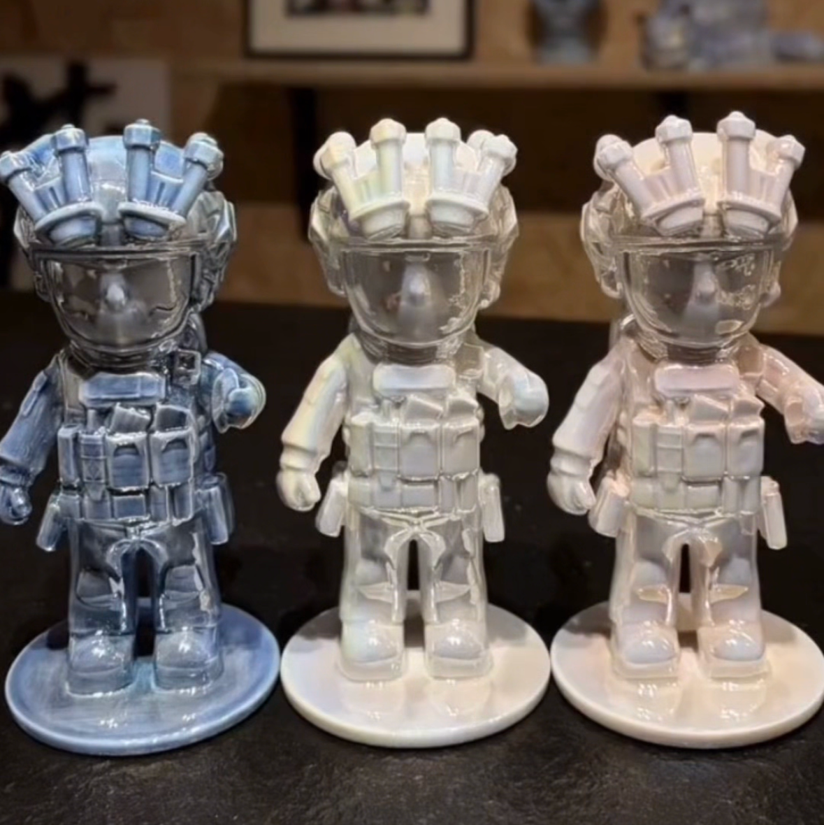 Weilong Ceramic Figurines