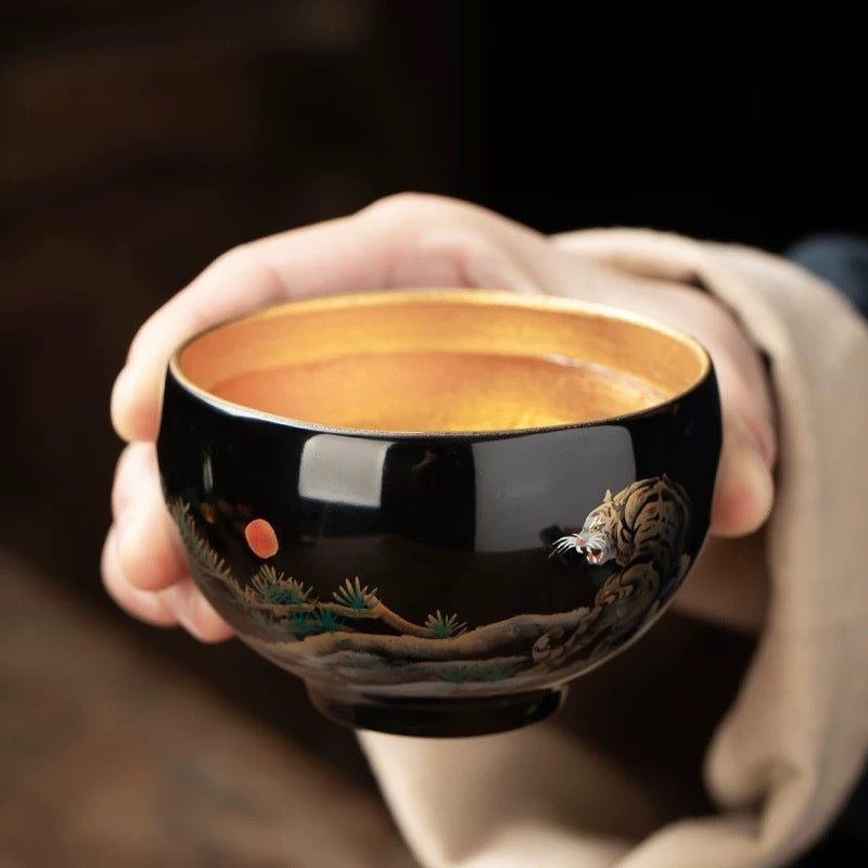 Hand-drawn Tiger Roar teacup