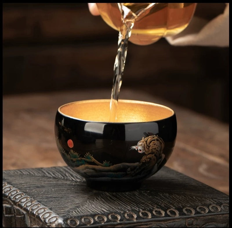 Hand-drawn Tiger Roar teacup