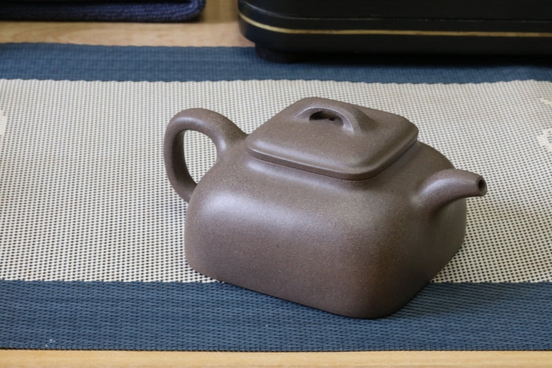 Gu Leng Grey