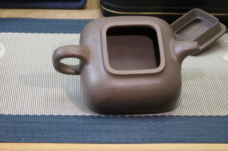Gu Leng Grey