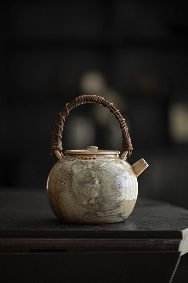Coarse Earthenware Smiling Face tea stove