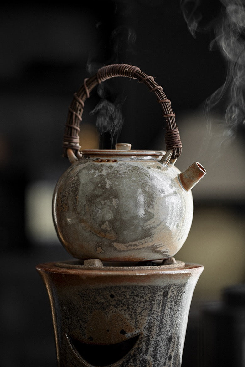 Coarse Earthenware Smiling Face tea stove