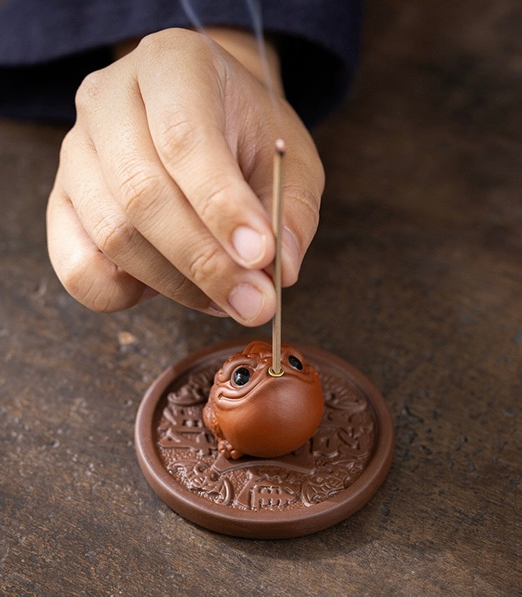 The Proud Golden Toad incense burner