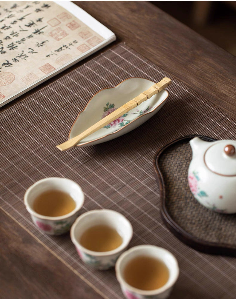 Ceramic Peony tea scoop