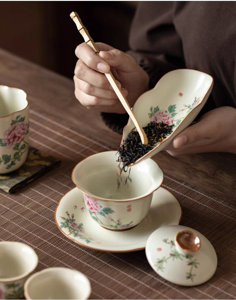 Ceramic Peony tea scoop