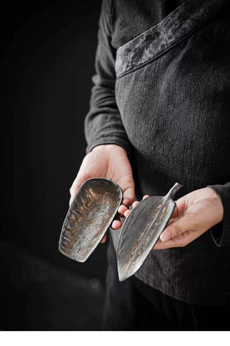 Coarse Pottery tea scoop