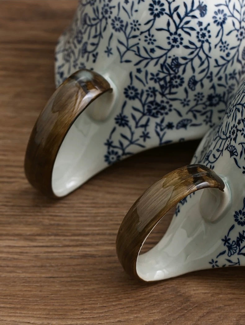 Large-eared mug