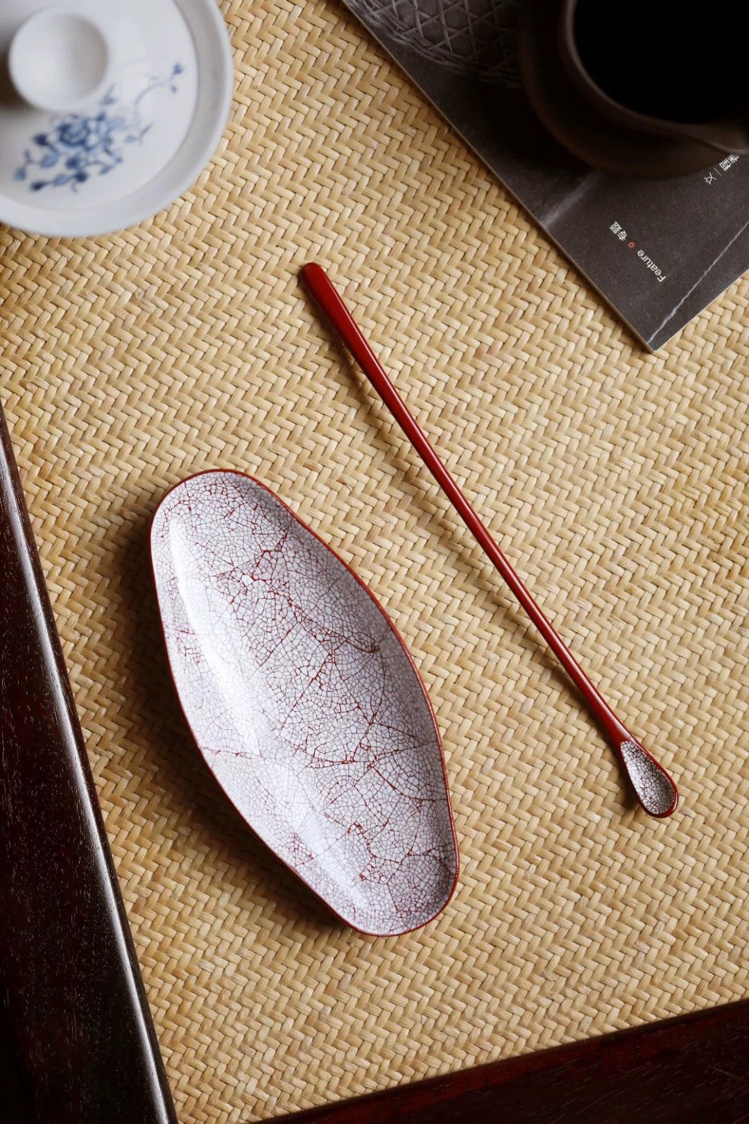 Lacquer Eggshell Texture tea scoop