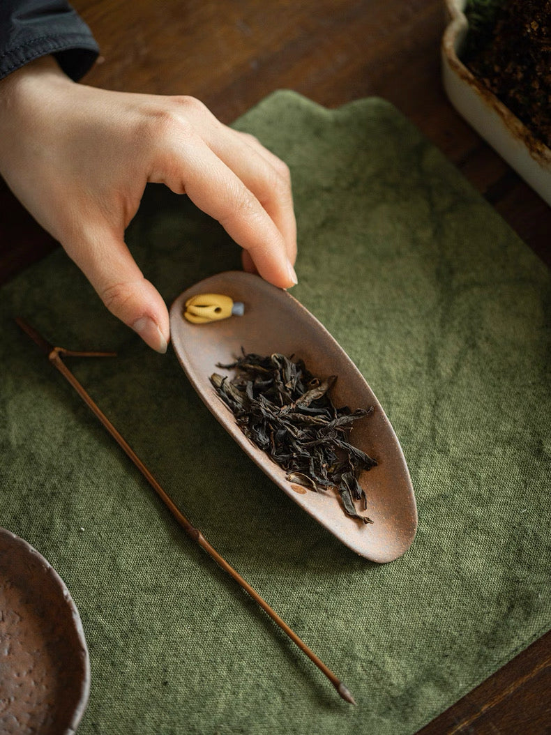 Buddha's Hand tea scoop