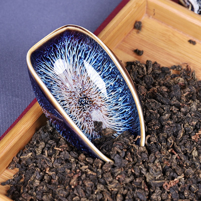 Colorful tea scoop