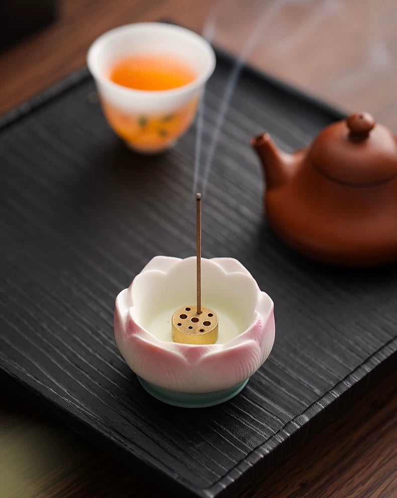 Lotus incense burner