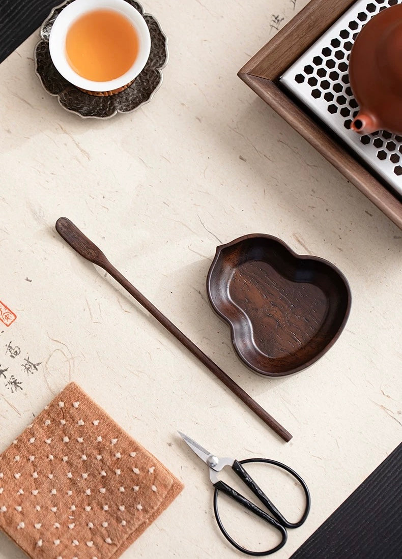 Ebony Gourd tea scoop