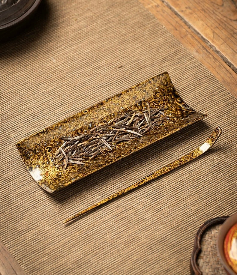 Black And Gold Lacquer