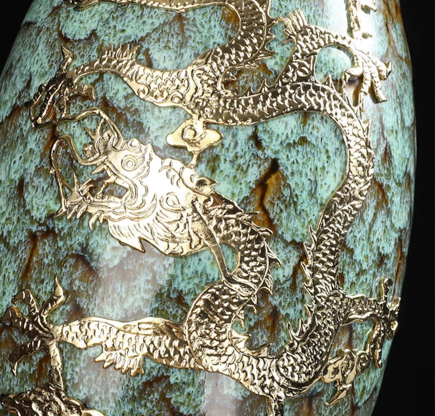 Gold-inlaid Jade
