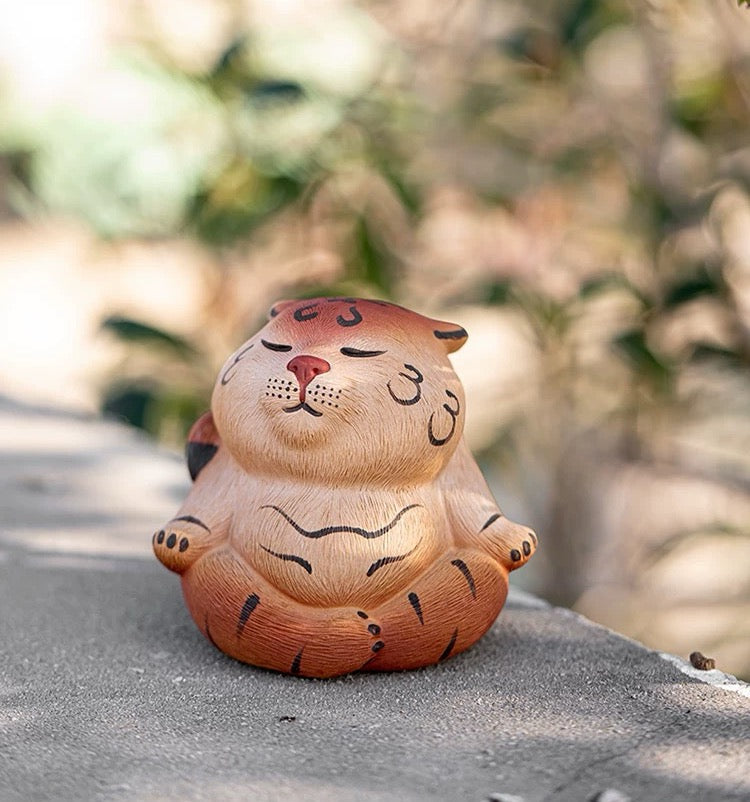 Sitting Tiger tea pet