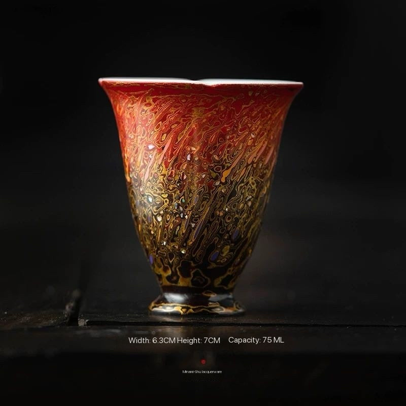 Lacquer teacup