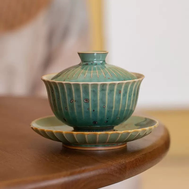 Green Ruyi gaiwan