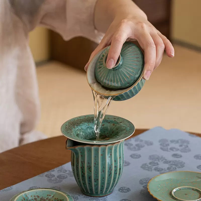 Green Ruyi gaiwan