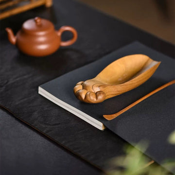 Cat PAWS tea scoop