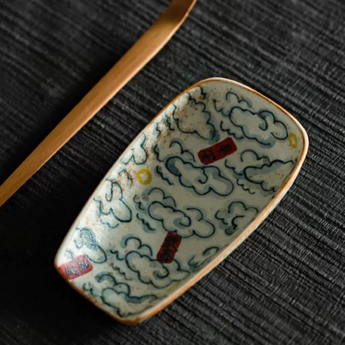 Hand-drawn tea scoop