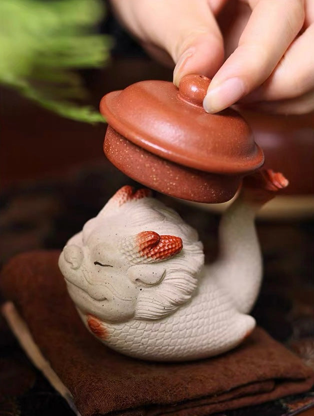 Little White Dragon tea pet